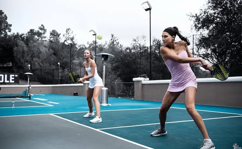 Quelle est la différence entre le pickleball et le tennis